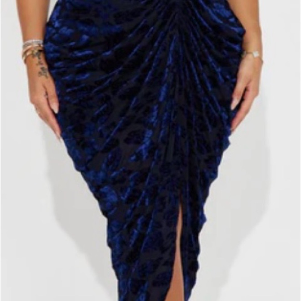 Elegant Blue Velvet Dress